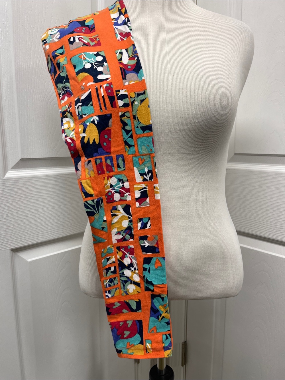 LuLaRoe New OS One Size Orange Geometric Leggings NWT